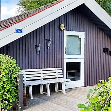 4 Person In Hemmet-by Traum Hemmet