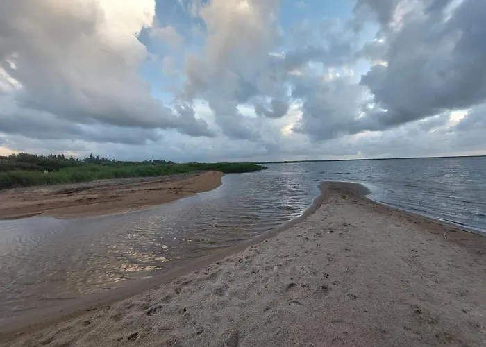 4 Person In Hemmet-by Traum *